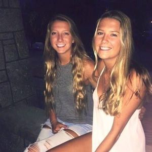 Meet your Posher, Claire